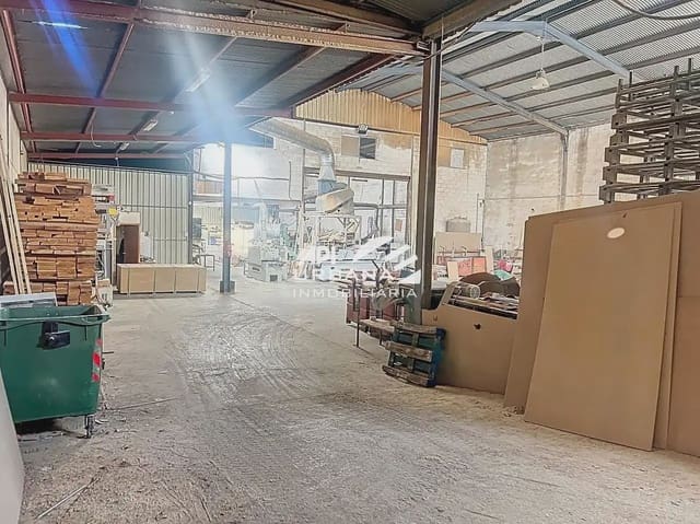 Commercieel te koop in Lucena - € 600.000 (Ref: 9963706)