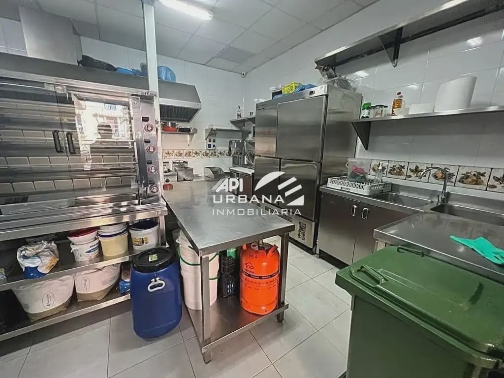 Kommersiell til salgs i Lucena - € 240 000 (Ref: 9963708)