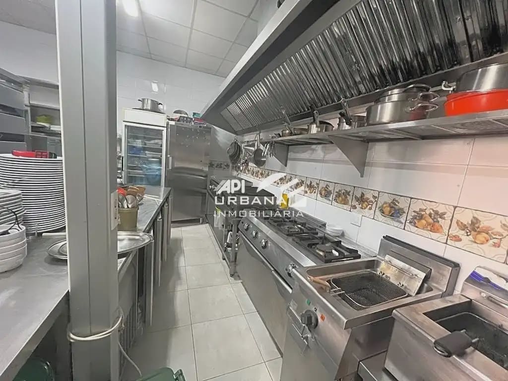 Kommersiell til salgs i Lucena - € 240 000 (Ref: 9963708)