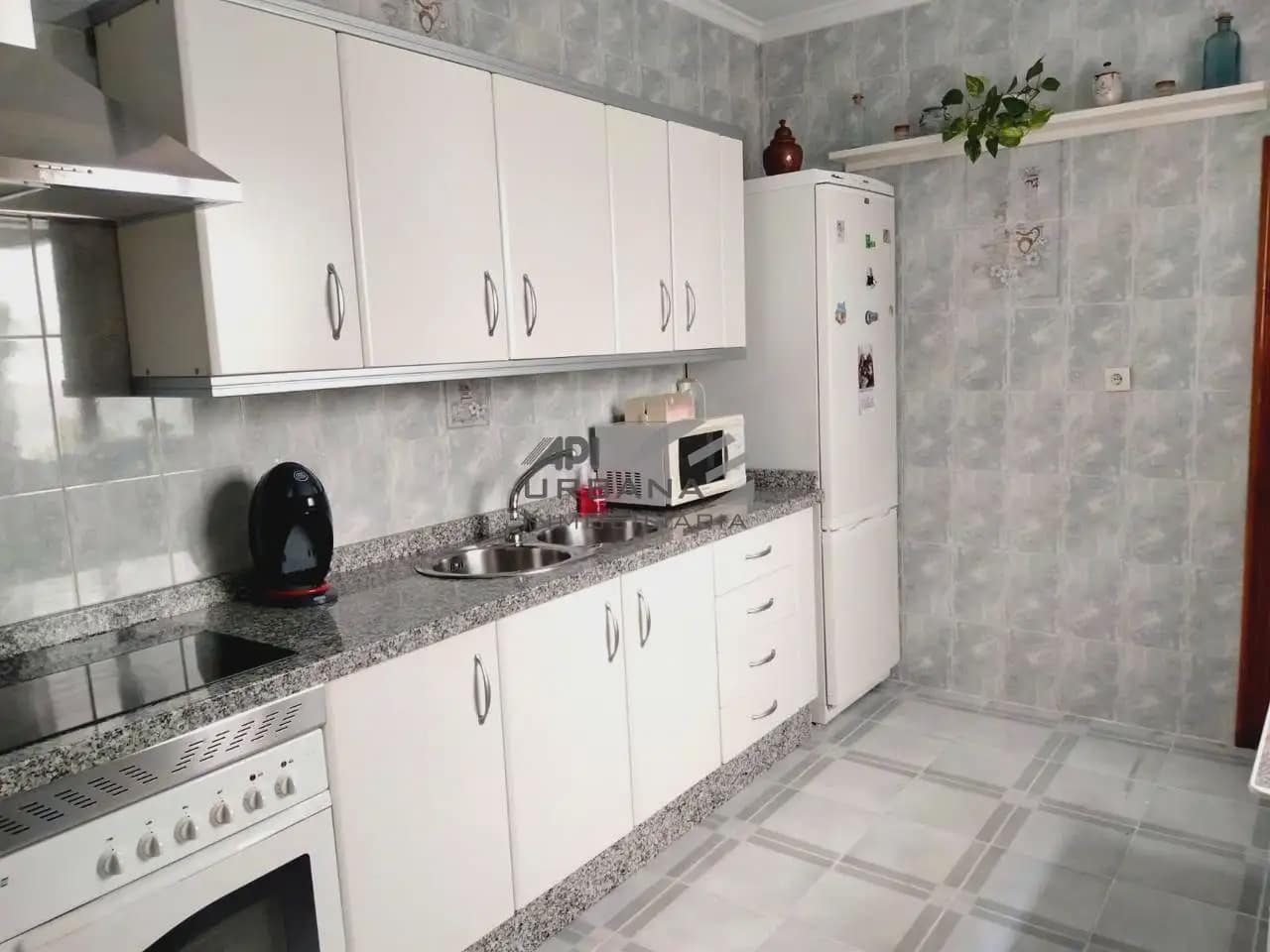 4 quarto Casa em Banda para venda em Lucena - 170 000 € (Ref: 9963709)