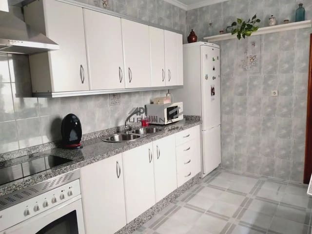4 soveværelse Byhus til salg i Lucena - € 170.000 (Ref: 9963709)