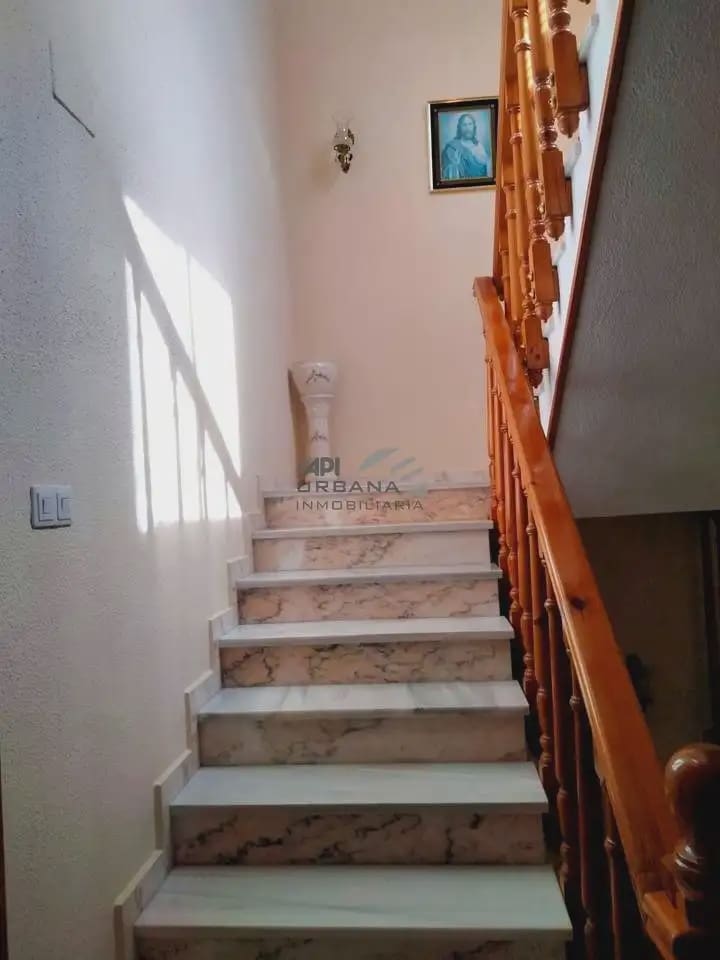 4 quarto Casa em Banda para venda em Lucena - 170 000 € (Ref: 9963709)