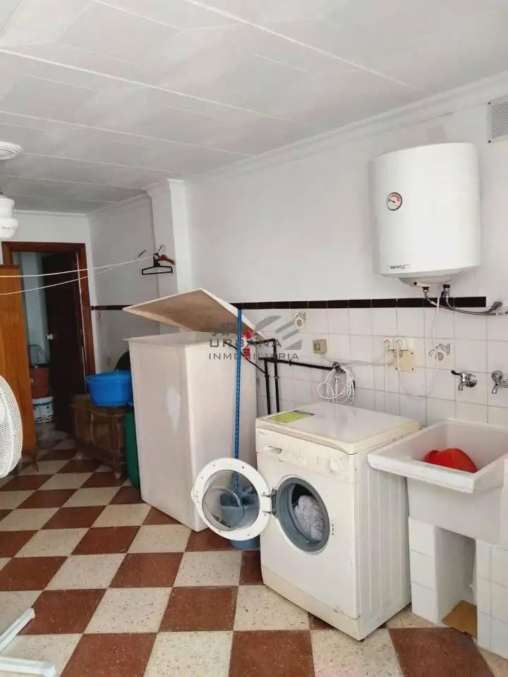 4 quarto Casa em Banda para venda em Lucena - 170 000 € (Ref: 9963709)