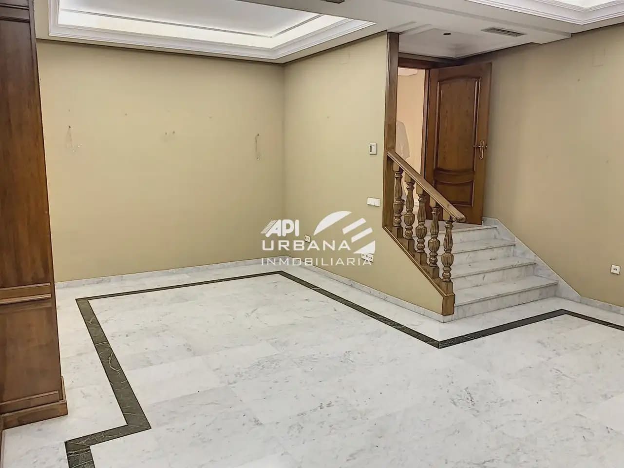 6 Zimmer Villa zu verkaufen in Lucena - 400.000 € (Ref: 9963713)
