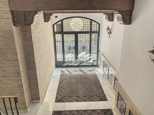 6 Zimmer Villa zu verkaufen in Lucena - 400.000 € (Ref: 9963713)