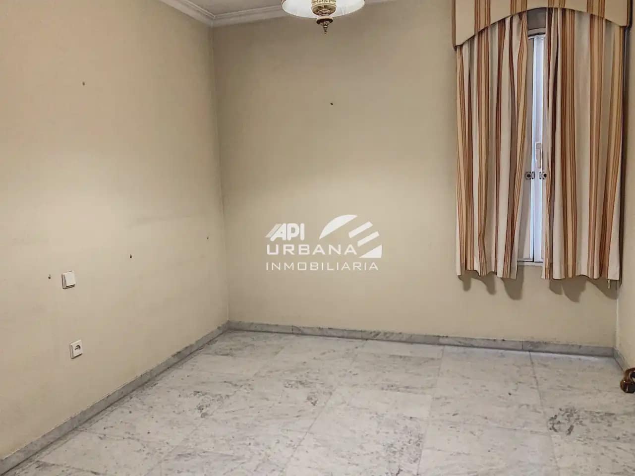 6 Zimmer Villa zu verkaufen in Lucena - 400.000 € (Ref: 9963713)