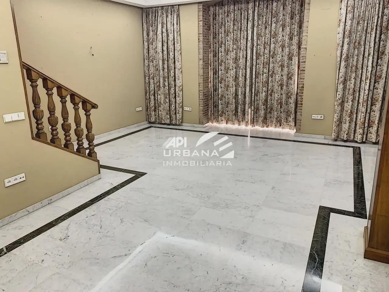 6 Zimmer Villa zu verkaufen in Lucena - 400.000 € (Ref: 9963713)