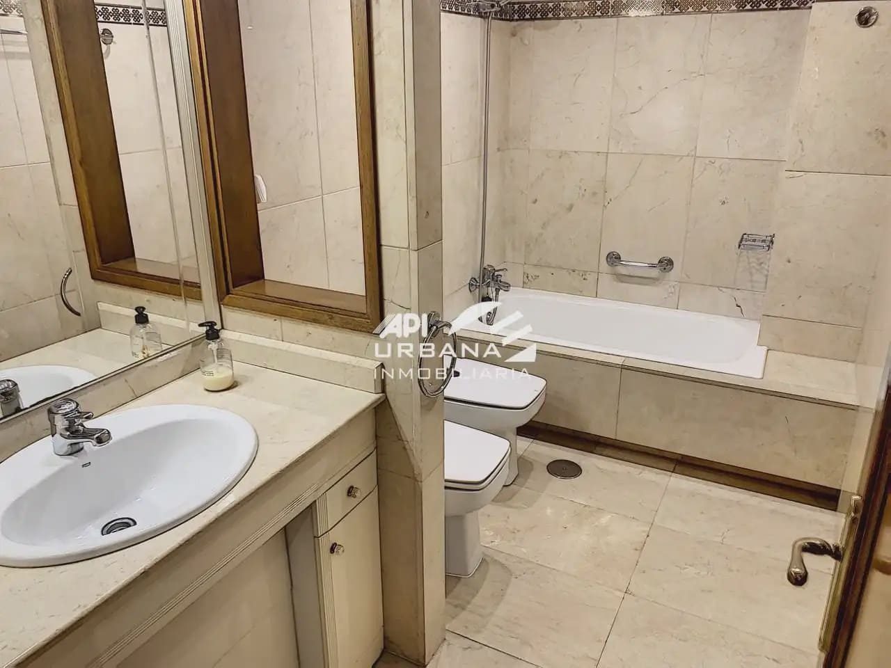 6 Zimmer Villa zu verkaufen in Lucena - 400.000 € (Ref: 9963713)