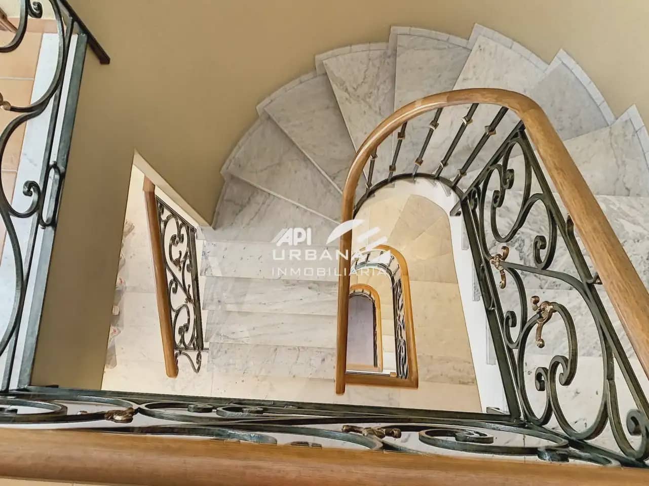 6 Zimmer Villa zu verkaufen in Lucena - 400.000 € (Ref: 9963713)