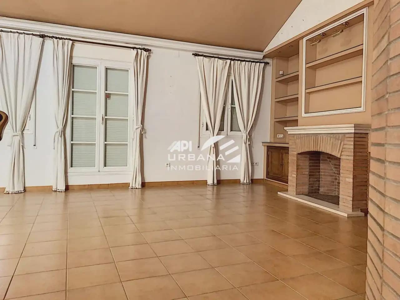 6 Zimmer Villa zu verkaufen in Lucena - 400.000 € (Ref: 9963713)