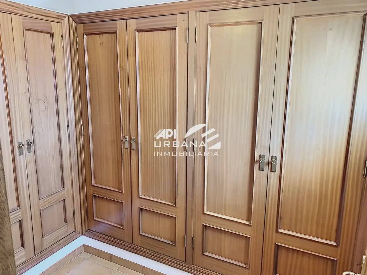 6 Zimmer Villa zu verkaufen in Lucena - 400.000 € (Ref: 9963713)