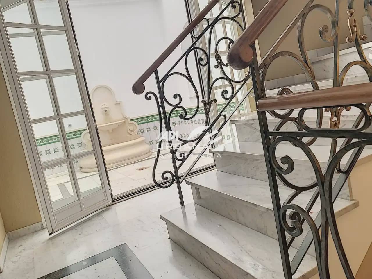 6 Zimmer Villa zu verkaufen in Lucena - 400.000 € (Ref: 9963713)