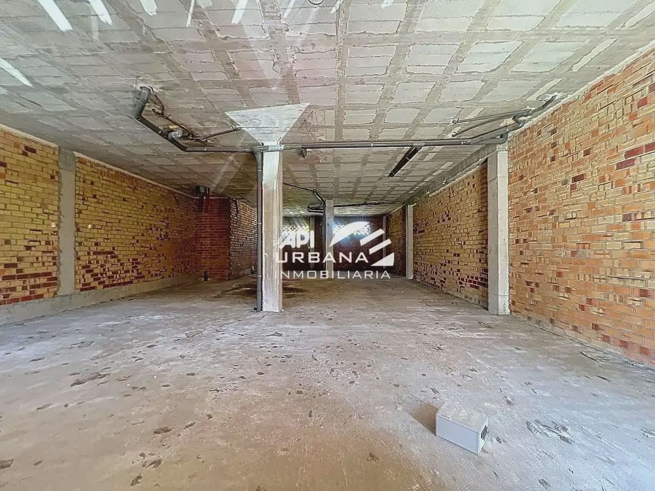 Kaupallinen vuokrattavana paikassa Lucena - 900 € (Ref: 9963719)