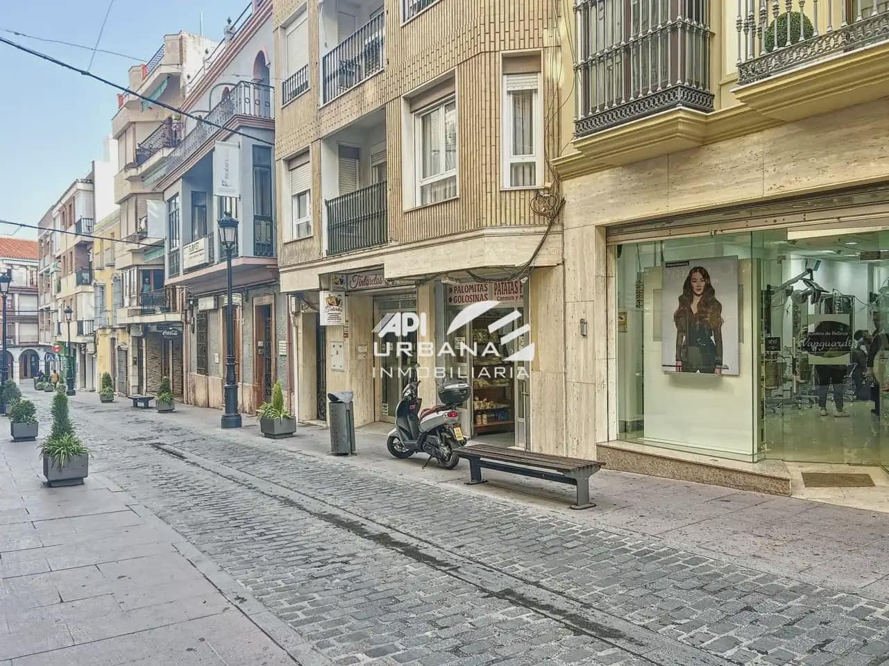 Commerciale in vendita in Lucena - 77.000 € (Rif: 9963720)