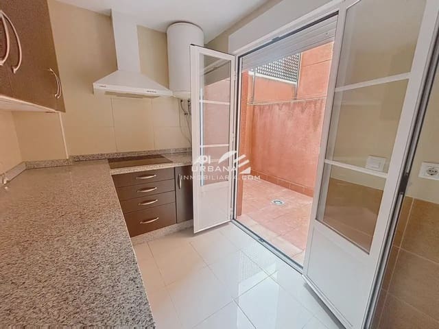 Apartamento de 2 habitaciones en Lucena en venta con garaje - 130.000 € (Ref: 9963738)