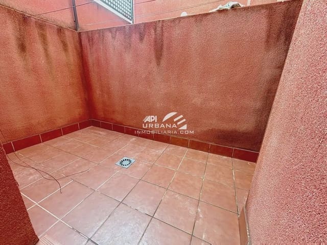 Apartamento de 2 habitaciones en Lucena en venta con garaje - 130.000 € (Ref: 9963738)