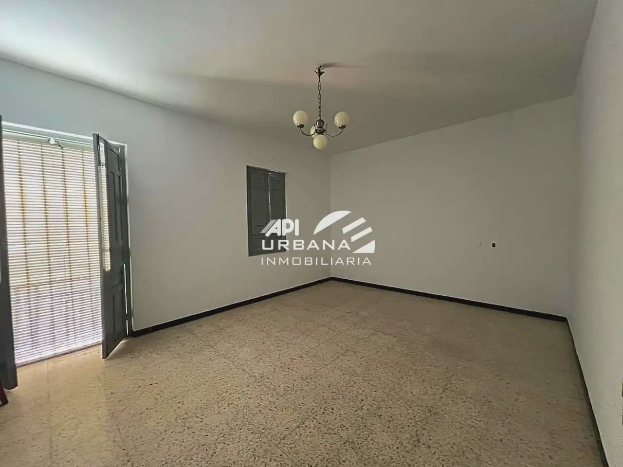 4 sypialnia Dom na sprzedaż w Rute z garażem - 120 000 € (Ref: 9963743)