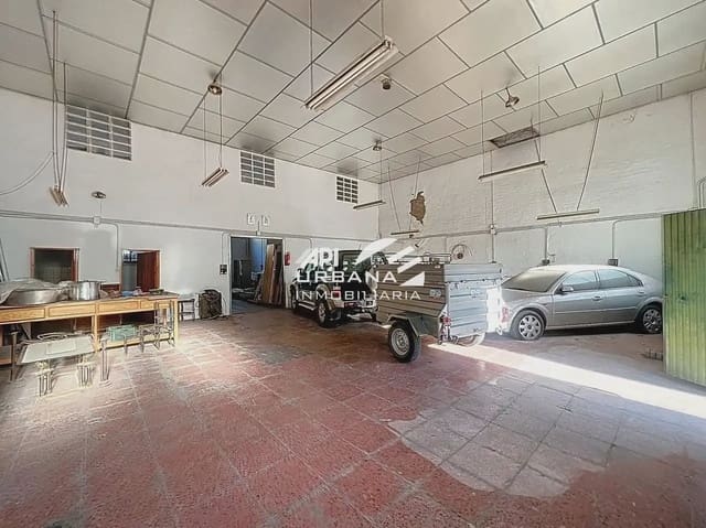 Commercieel te koop in Lucena - € 140.000 (Ref: 9963744)