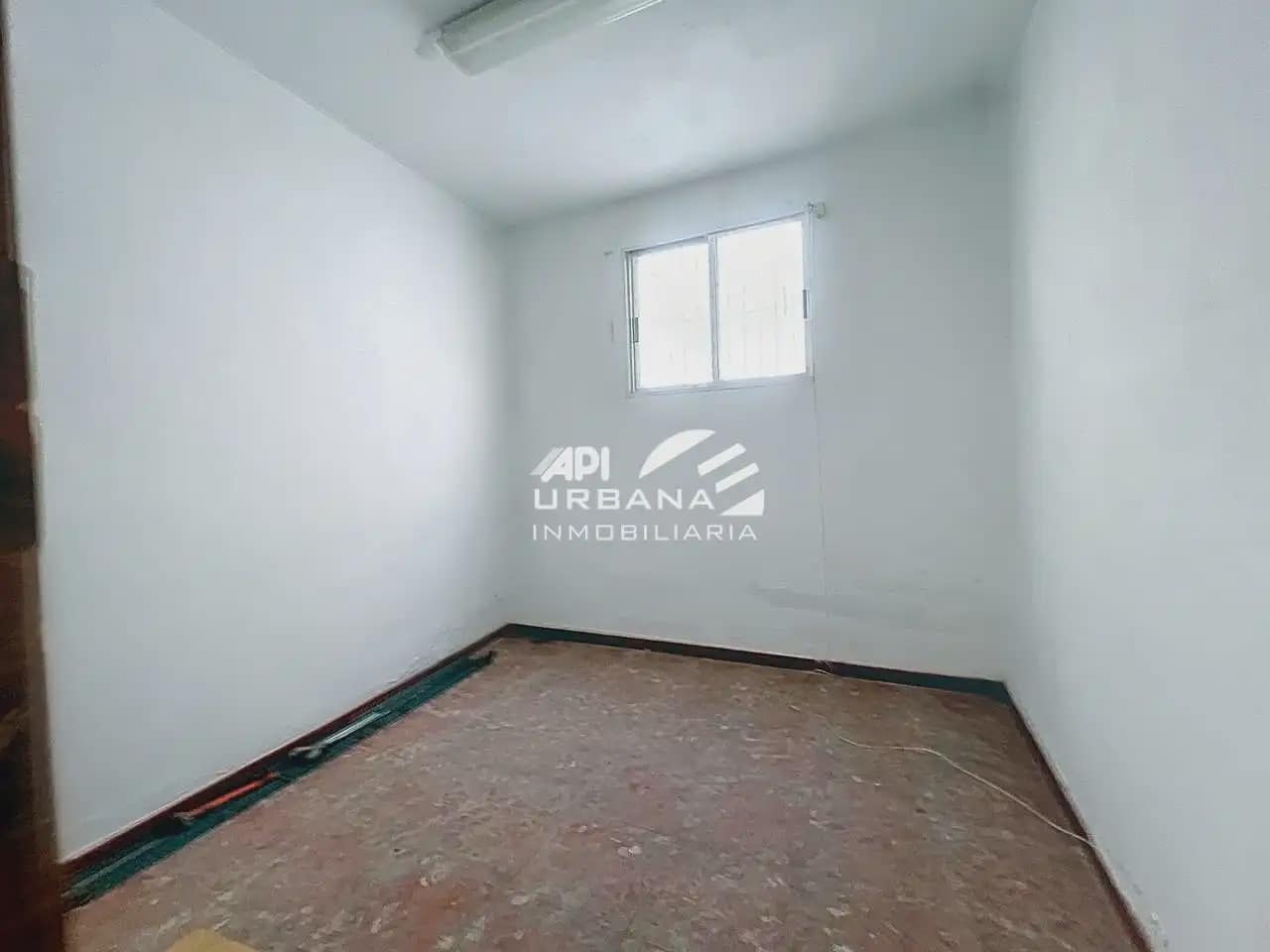 Gewerbe zu verkaufen in Lucena - 140.000 € (Ref: 9963744)