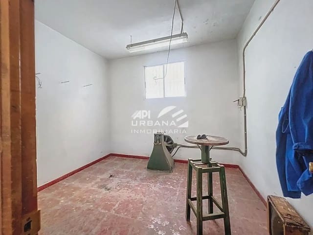 Commercieel te koop in Lucena - € 140.000 (Ref: 9963744)