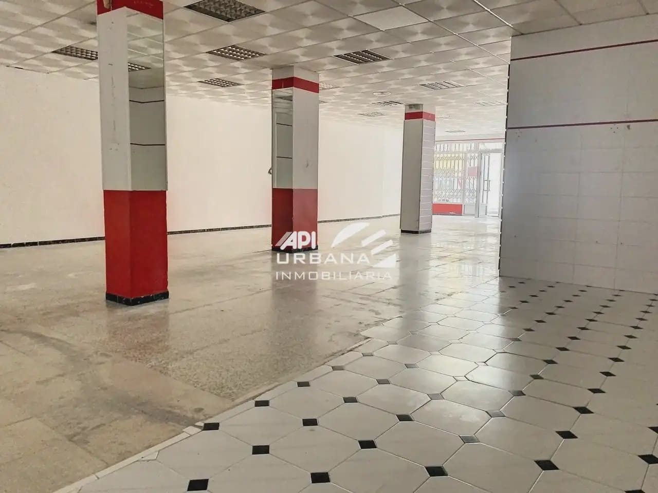 Commercial for rent in Lucena - € 700 (Ref: 9963753)