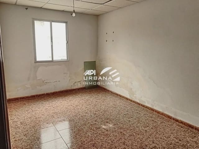 Kommersiell til leie i Lucena - € 700 (Ref: 9963753)