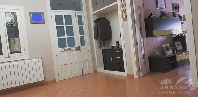 4 soveværelse Byhus til salg i Nueva Carteya med swimmingpool garage - € 180.000 (Ref: 9963757)