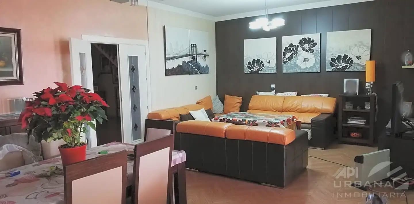 4 soveværelse Byhus til salg i Nueva Carteya med swimmingpool garage - € 180.000 (Ref: 9963757)