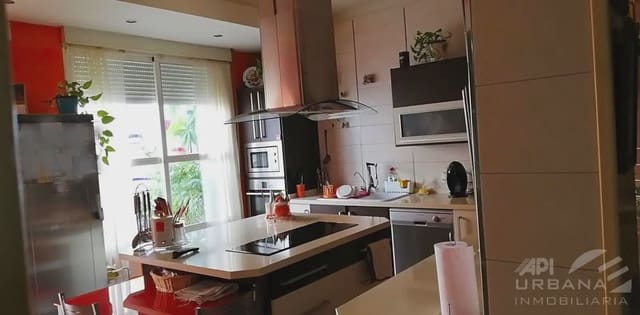 4 soveværelse Byhus til salg i Nueva Carteya med swimmingpool garage - € 180.000 (Ref: 9963757)