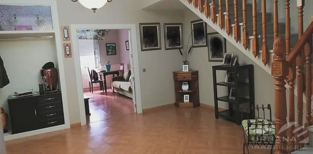 4 soveværelse Byhus til salg i Nueva Carteya med swimmingpool garage - € 180.000 (Ref: 9963757)