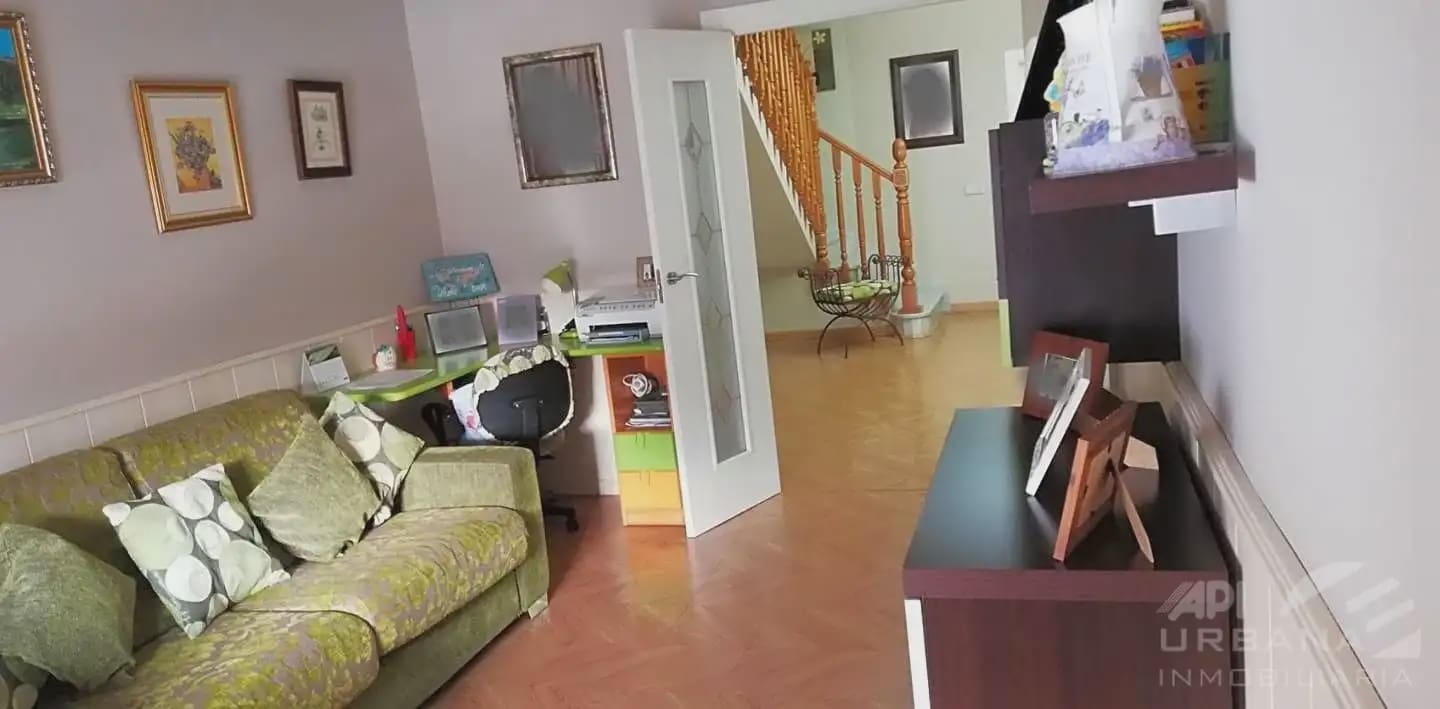 4 soveværelse Byhus til salg i Nueva Carteya med swimmingpool garage - € 180.000 (Ref: 9963757)