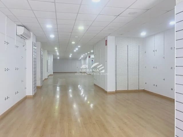 Comercial para venda em Lucena - 220 000 € (Ref: 9963774)