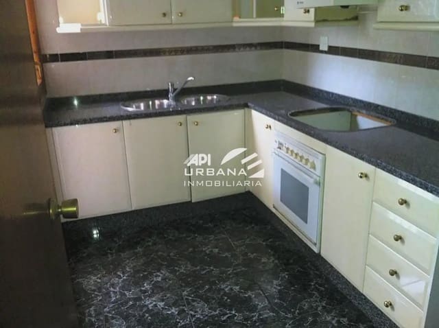 3 soveværelse Lejlighed til salg i Lucena - € 95.000 (Ref: 9963776)