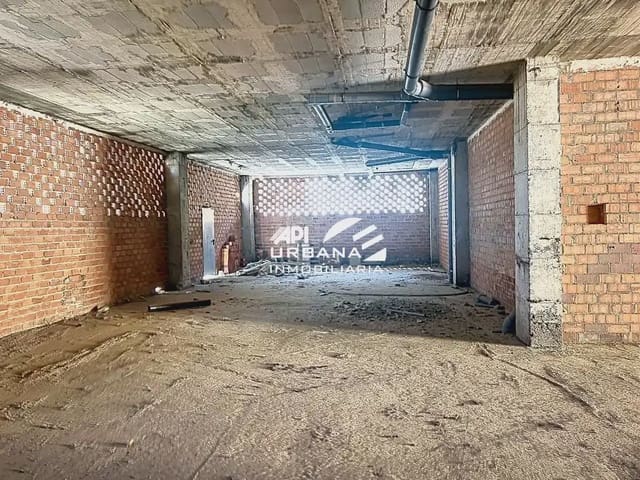 Commercieel te koop in Priego de Córdoba - € 402.500 (Ref: 9963796)