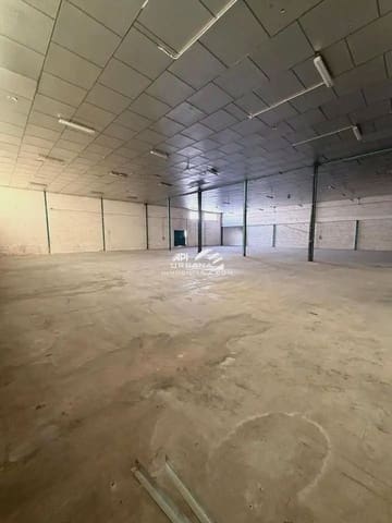 Local Commercial à louer à Lucena - 1 150 € (Ref: 9963802)