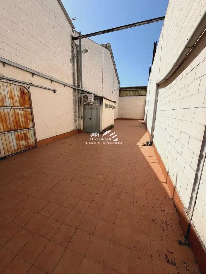 Kaupallinen vuokrattavana paikassa Lucena - 1 150 € (Ref: 9963802)