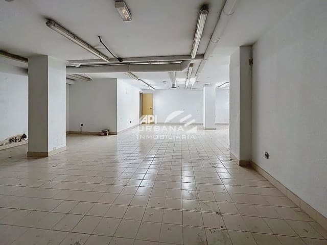 Kommersiell til leie i Lucena - € 900 (Ref: 9963804)