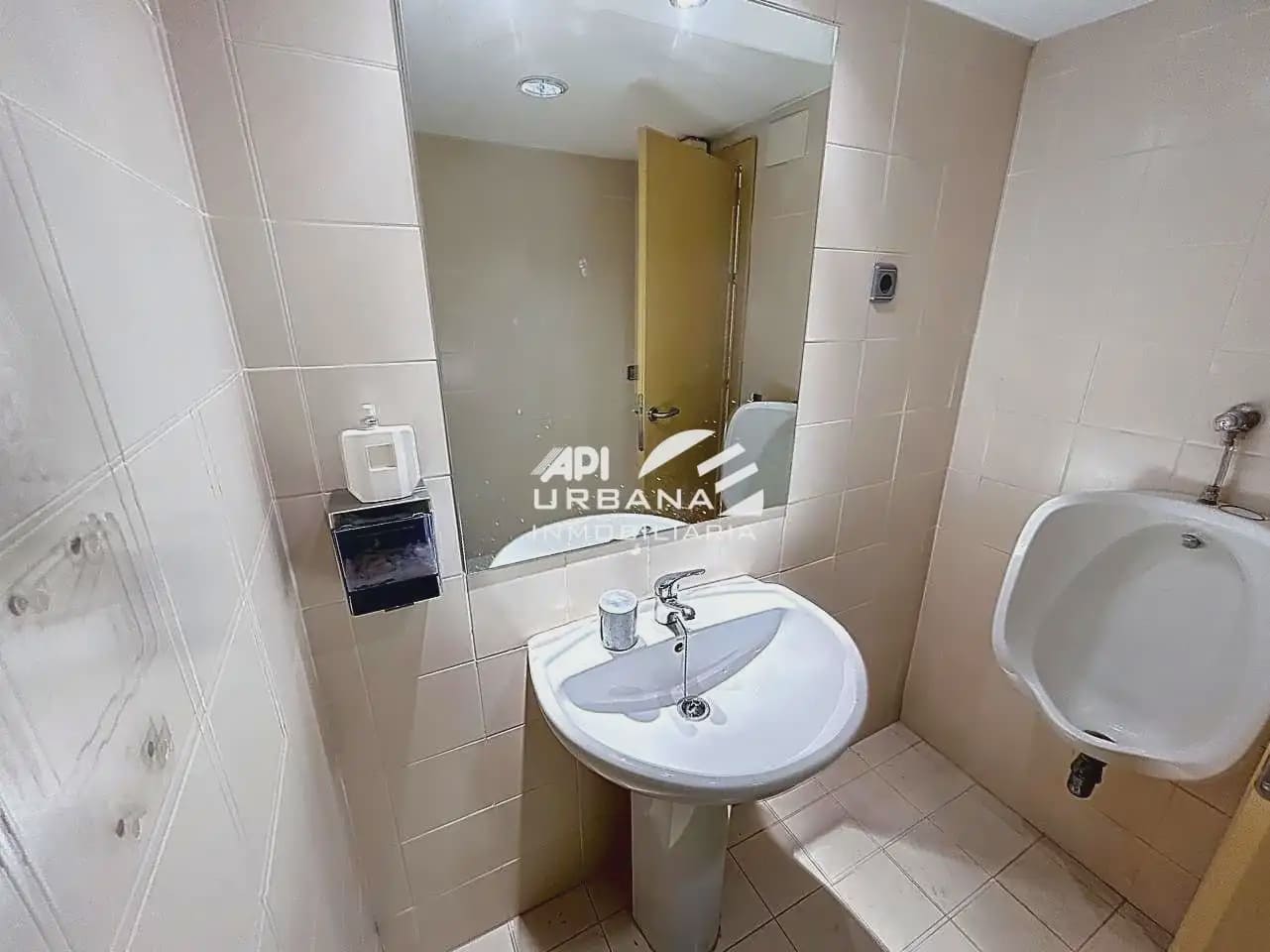 Commercial for rent in Lucena - € 900 (Ref: 9963804)