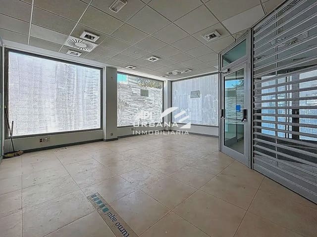 Kommersiell til leie i Lucena - € 900 (Ref: 9963804)
