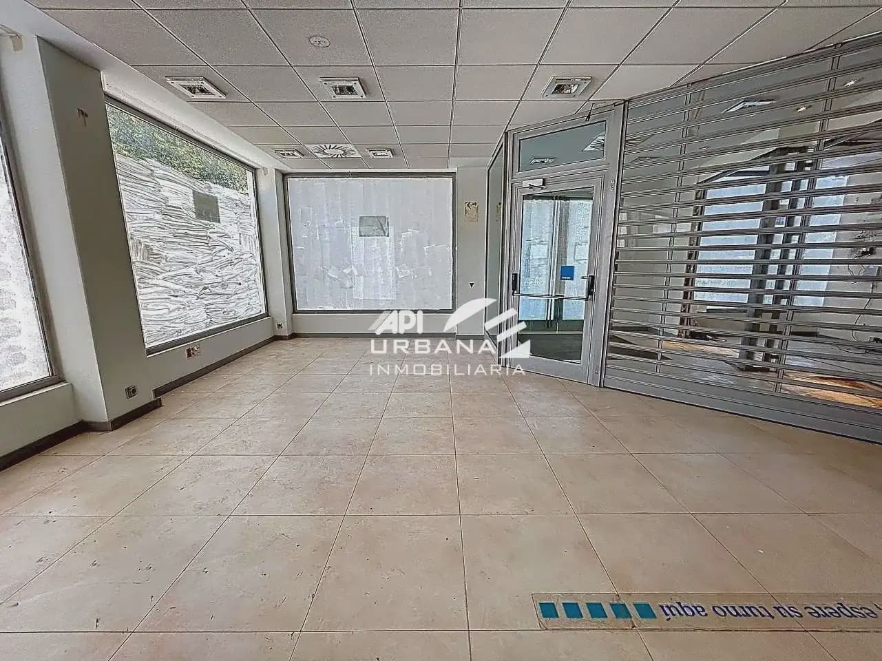 Commercial for rent in Lucena - € 900 (Ref: 9963804)