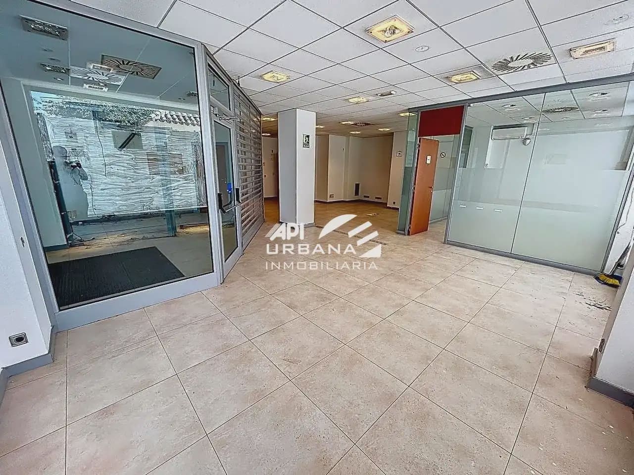 Commercial for rent in Lucena - € 900 (Ref: 9963804)