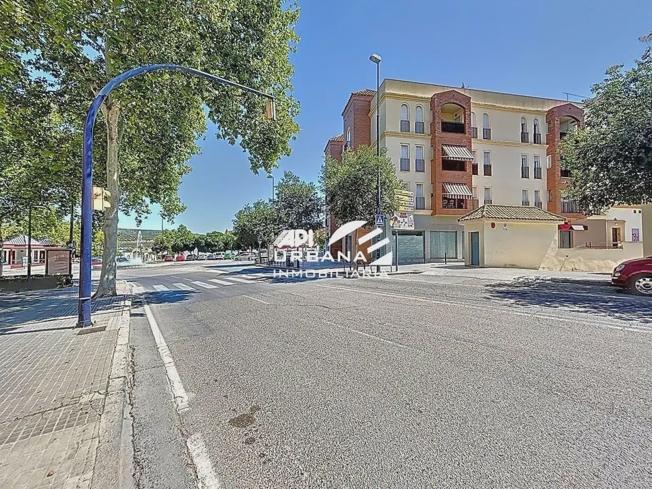Commercial for rent in Lucena - € 900 (Ref: 9963804)
