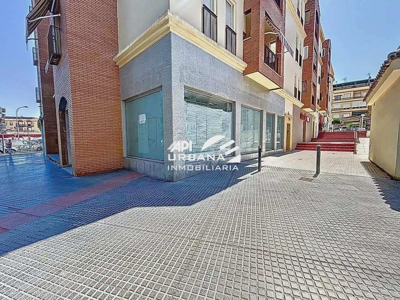 Commercial for rent in Lucena - € 900 (Ref: 9963804)