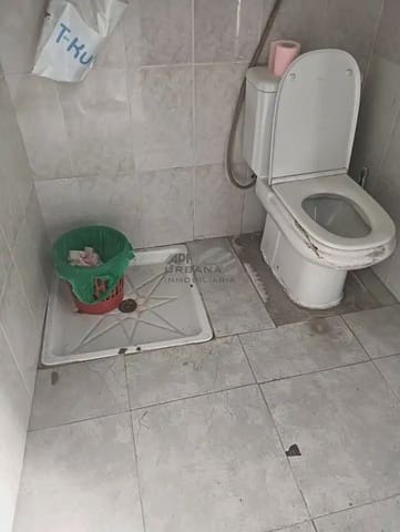 Commercieel te koop in Lucena - € 132.000 (Ref: 9963809)