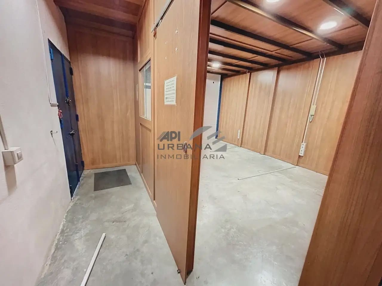 Kaupallinen vuokrattavana paikassa Lucena - 1 500 € (Ref: 9963811)