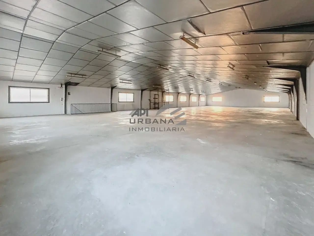 Kaupallinen vuokrattavana paikassa Lucena - 1 500 € (Ref: 9963811)