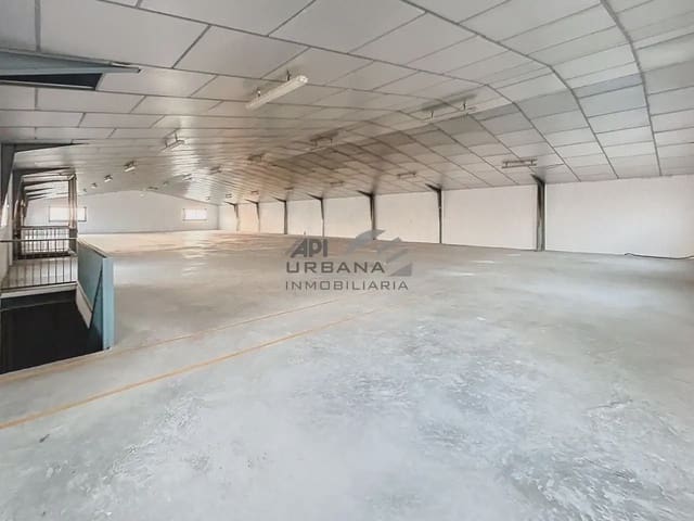 Kaupallinen vuokrattavana paikassa Lucena - 1 500 € (Ref: 9963811)