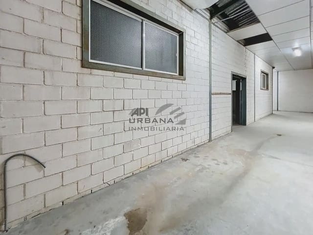 Kaupallinen vuokrattavana paikassa Lucena - 1 500 € (Ref: 9963811)