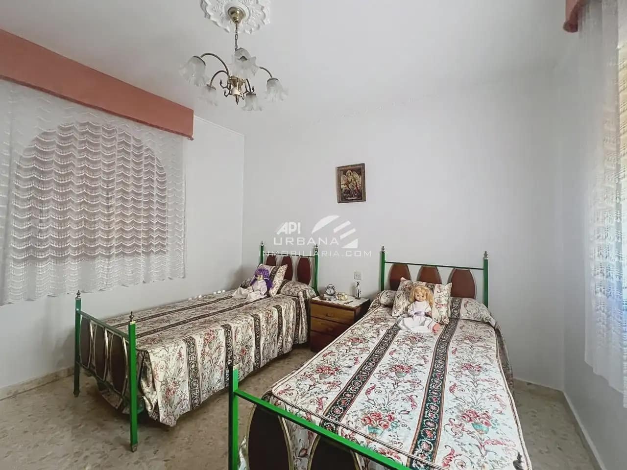 Casa de 4 habitaciones en Lucena en venta - 237.000 € (Ref: 9963812)
