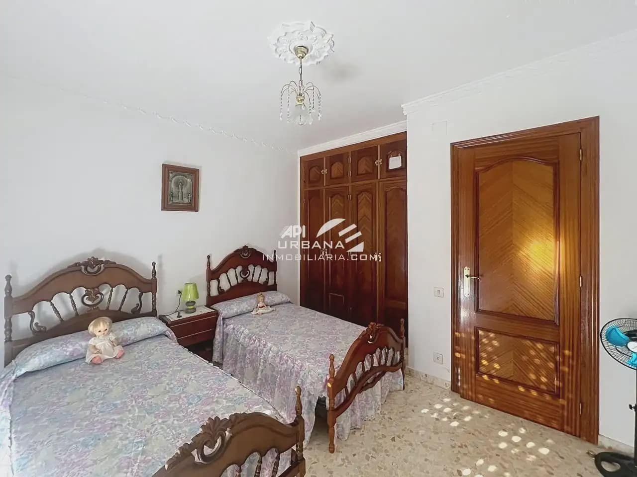 Casa de 4 habitaciones en Lucena en venta - 237.000 € (Ref: 9963812)